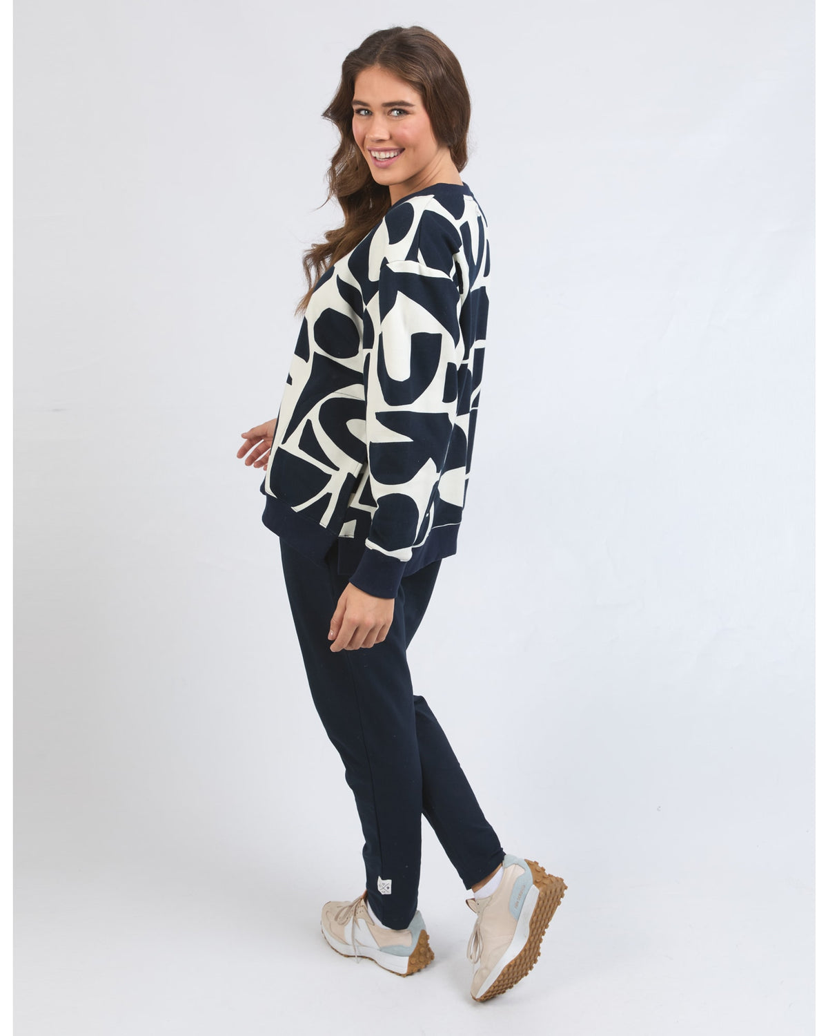 Elm - Mural Fleeced Crew - Navy