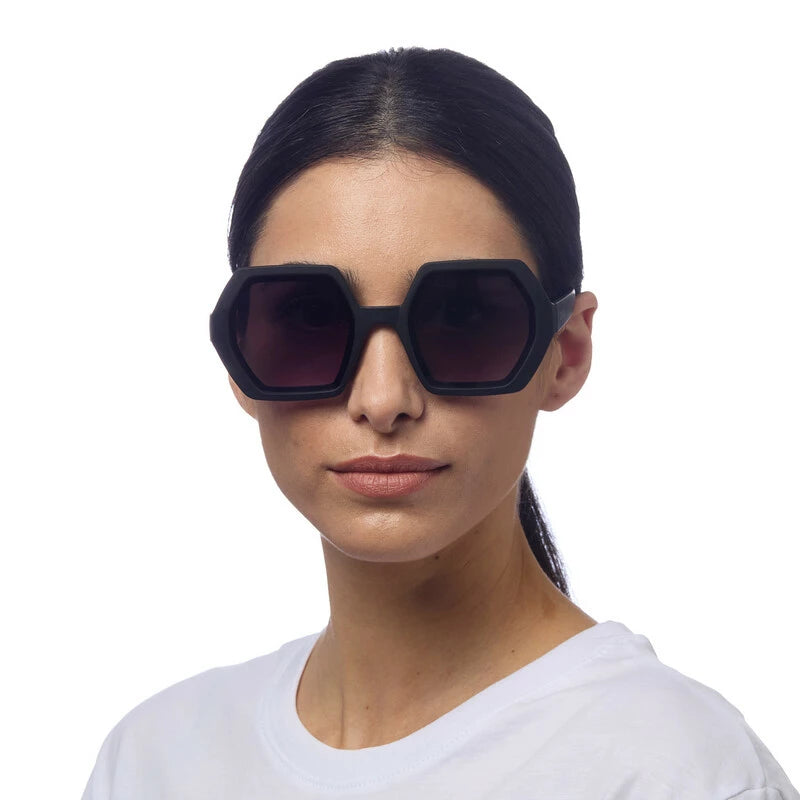 Okkia - Emma Sunglasses - Black
