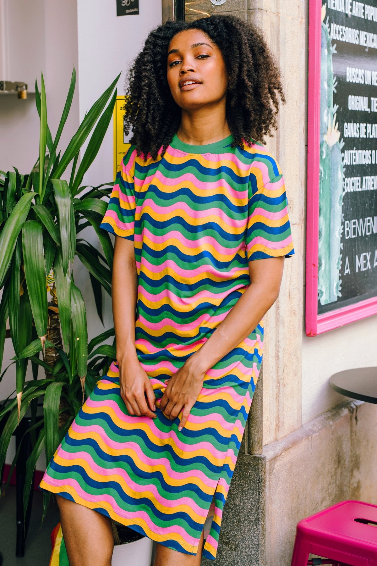 Sugarhill - Stephanie Midi T-Shirt Dress - Multi, Rainbow Waves