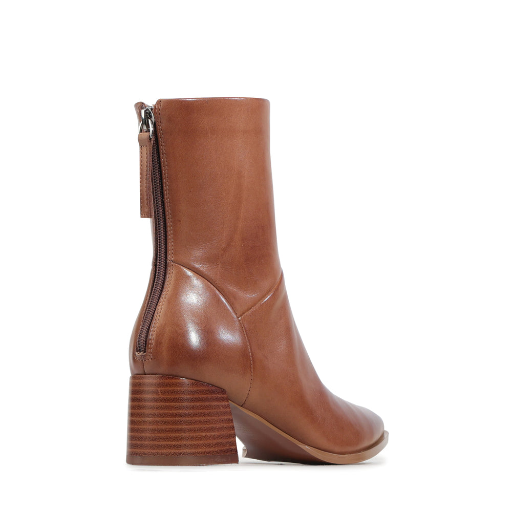 EOS - Auroa Boots - Pecan