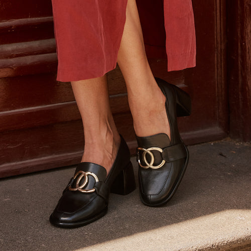 EOS - Charli - Black