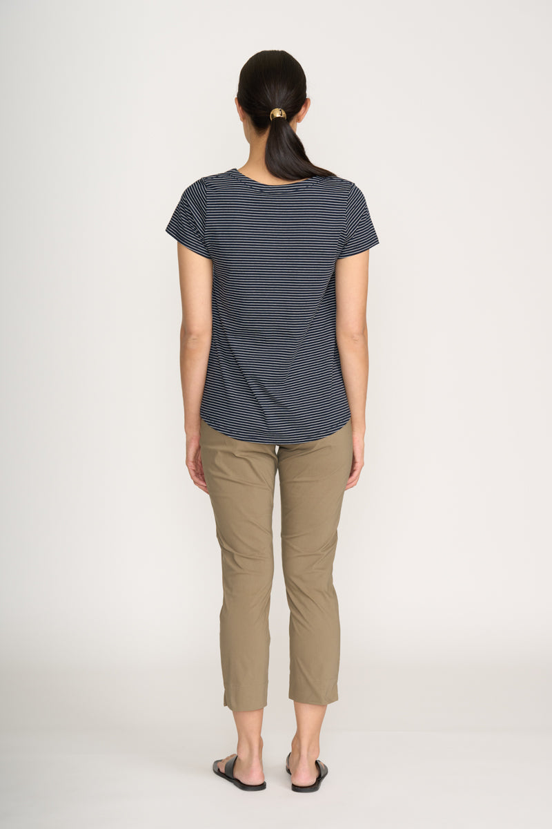 Foil - Fuss Free 7/8 Taper Pant - Dune