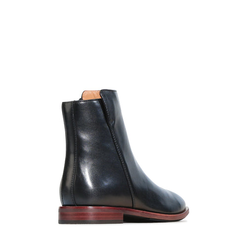 EOS - Pheonix Boots - Black