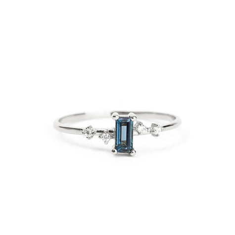 Cara  - Milan Ruby Moonstone - Silveer