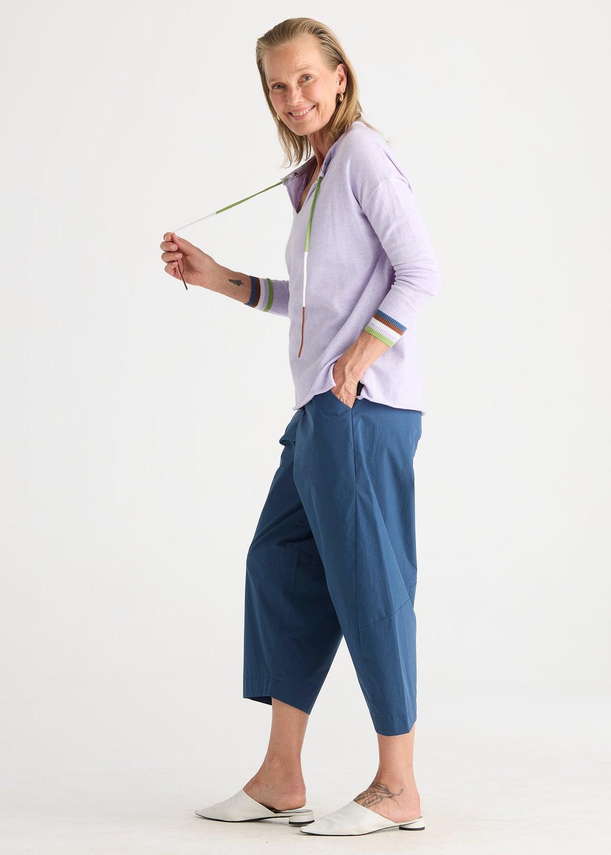 Zaket & Plover - Palm Tree V Neck  - Lavender