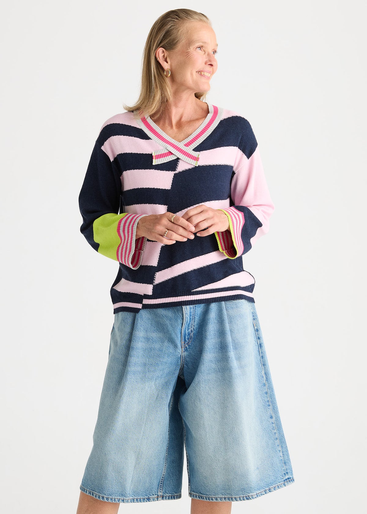 Zaket & Plover - Stripe V Crew - Dark Denim