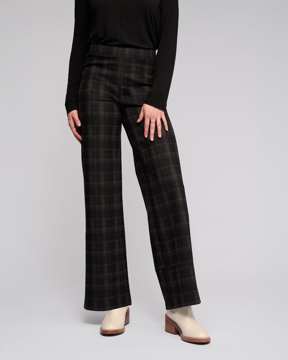 Vassalli -  Loft Pull On Pant - Checkmate - 235