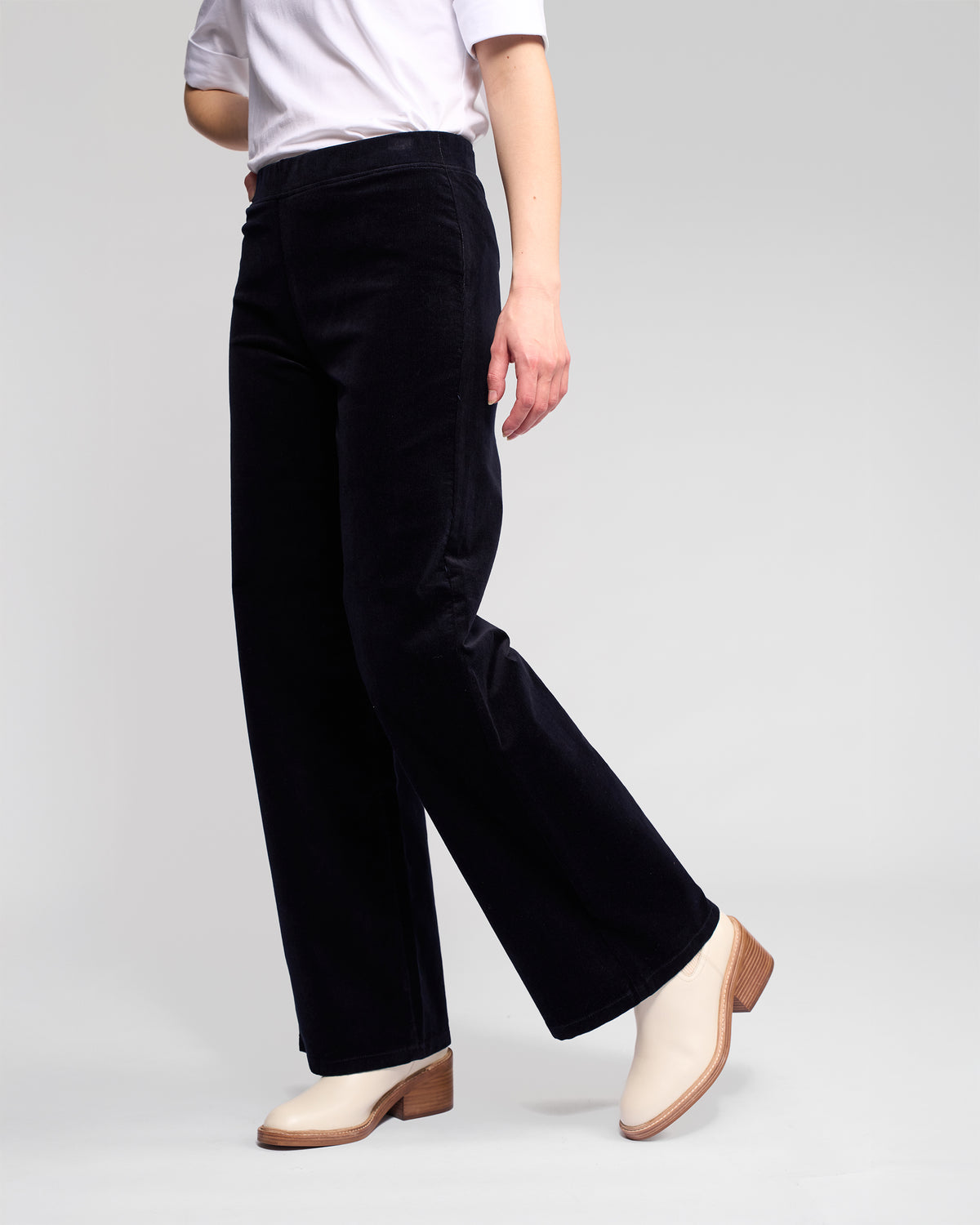 Vassalli -  Loft Cord Pull On Pant - Midnight - 235M