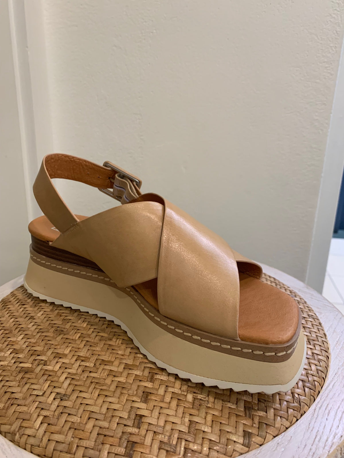 Ash Vik | Open Toe Leather Sandals in Tan | Official UK Site
